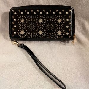 under One Sky Black and Gold Women's Clutch